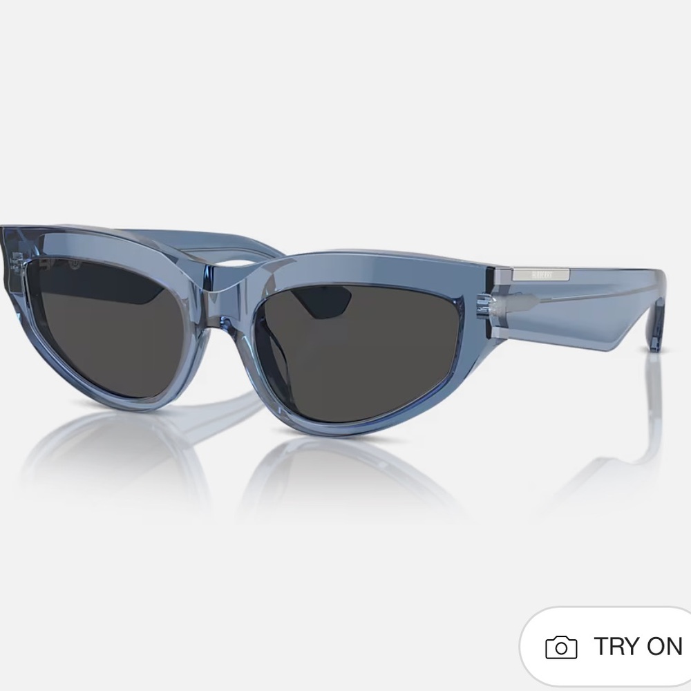 Sale 🤯 Burberry Women's Cat Eye Sunglasses BE4425U Full Set